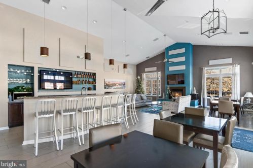 5250 Maris Ave, Alexandria VA exterior