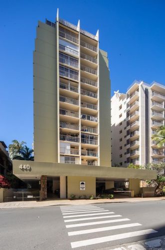 440 Lewers St, Honolulu HI  96815-2445 exterior