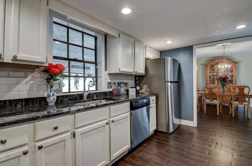 2115 Fore Dr, Tampa FL 33612-5006 exterior