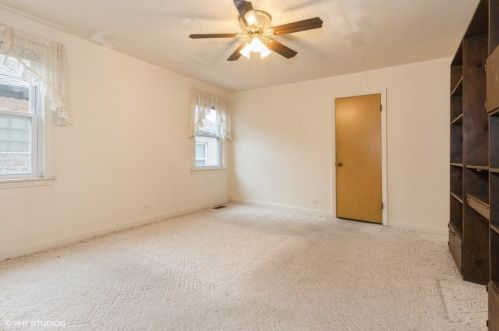 3322 Catalpa Ave, Chicago IL 60625-2275 exterior