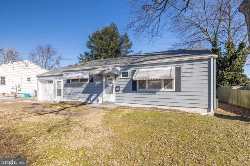 615 Moores Ln, New Castle, DE 19720-3447