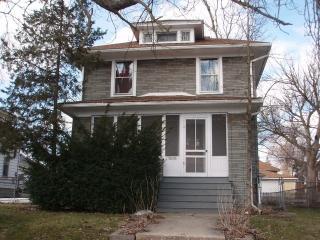 115 Illinois St, Joliet, IL 60436-1607