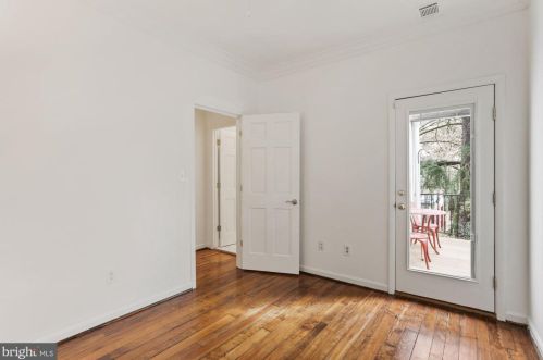 407 5 St, Washington DC 20003-2051 exterior