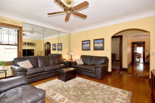 4449 Menard Ave, Chicago IL 60634-1712 exterior