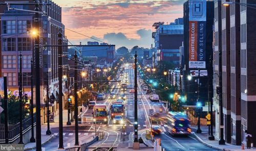 1250 Holbrook Ter, Washington DC 20002-2704 exterior