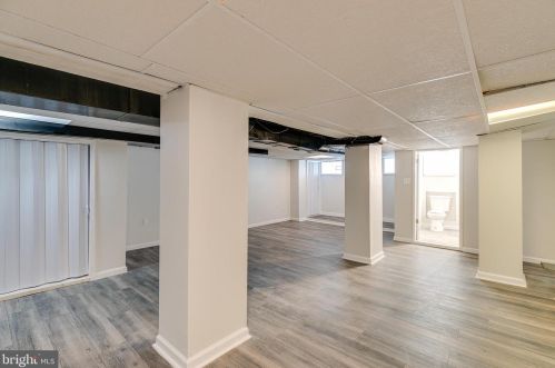 1619 6th St, Philadelphia PA  19122-2910 exterior