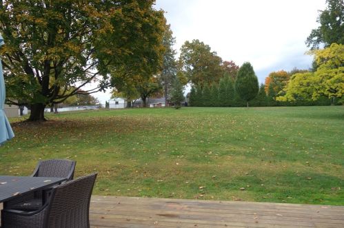 2244 Reis Run Rd, Pittsburgh PA 15237-1470 exterior