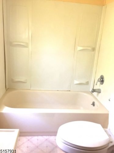 34 Harrison St, Wantage NJ 07461-2121 exterior