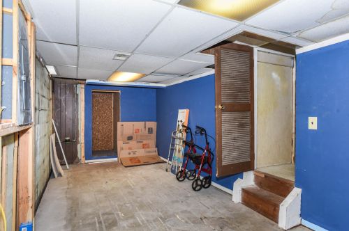 1901 Junction Ave, Kalamazoo MI  49048-1622 exterior