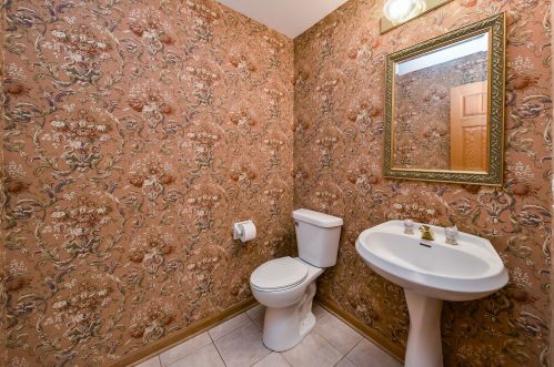 502 Pheasant Trl, Saint Charles IL 60174-8847 exterior