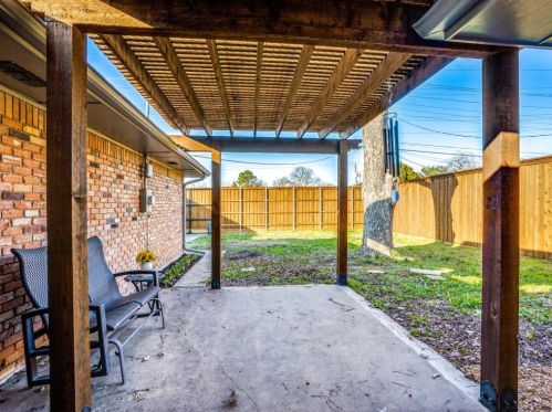 3225 Chapel Downs Dr, Dallas TX 75229-5834 exterior