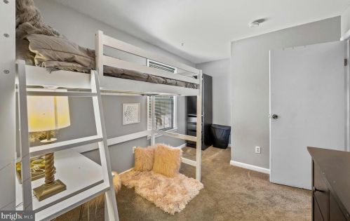 215 Main St, Pilesgrove NJ  08098-1043 exterior