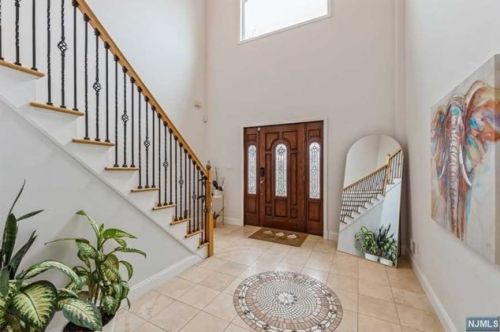 357 Prospect St, Nutley NJ 07110-3127 exterior