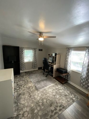 1566 Berkshire Ave, Pittsburgh PA  15226-2476 exterior