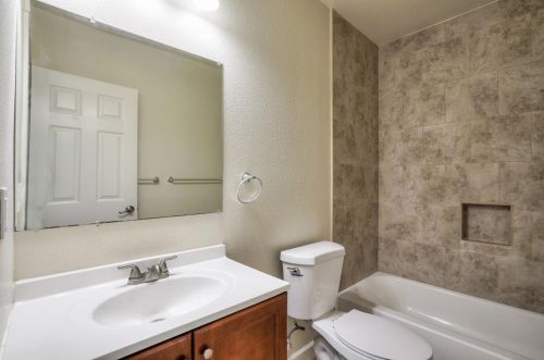 180 Empire St, San Jose CA 95112-3311 exterior