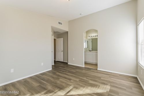 6895 Quailwood Way, Tucson AZ  85757-6920 exterior