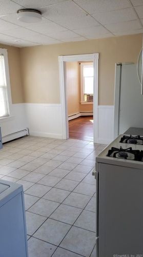 302 Allen St, New Britain CT  06053-3304 exterior