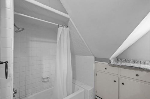 544 Hope St, Providence RI 02906-2660 exterior