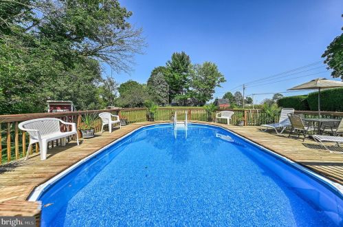 1000 Littlestown Rd, Littlestown PA 17340-9442 exterior