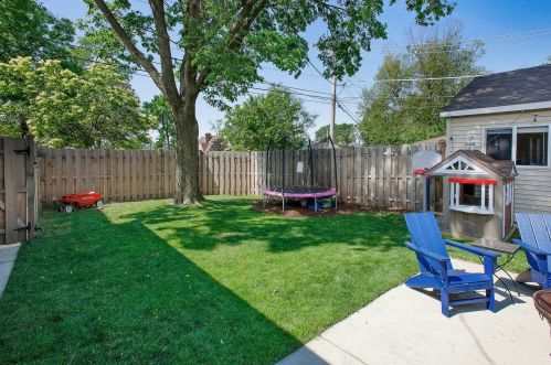 860 Linden Ave, Elmhurst IL 60126-5312 exterior