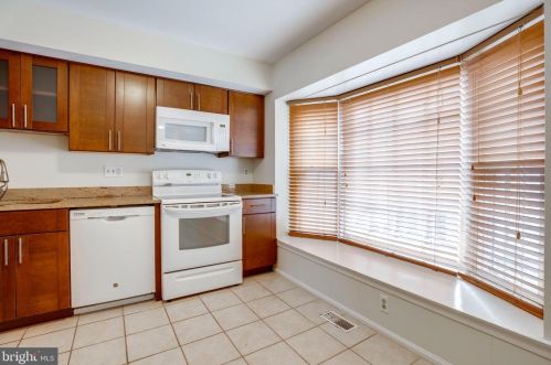 7 Grace Church Ct, Silver Spring MD  20910-2161 exterior