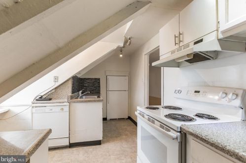 834 Berkeley Ave, Trenton NJ 08618-5320 exterior