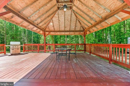 1070 Carson Dr, Huntingtown MD 20639-9507 exterior