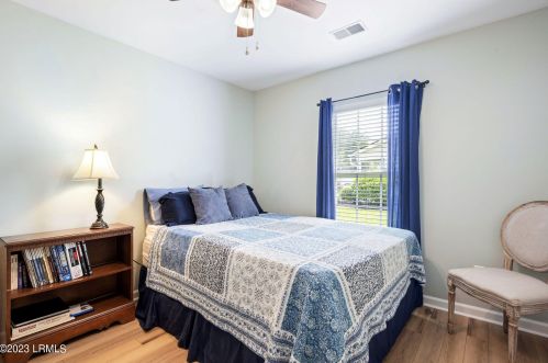 4 Hidden Lk Ln, Bluffton SC 29910-8002 exterior