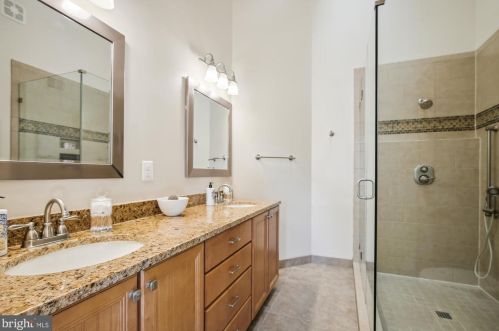 7027 Chesley Search Way, Alexandria VA 22315-4754 exterior