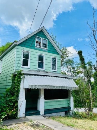 1285 Lakewood Ave, Pittsburgh PA  15220-4825 exterior