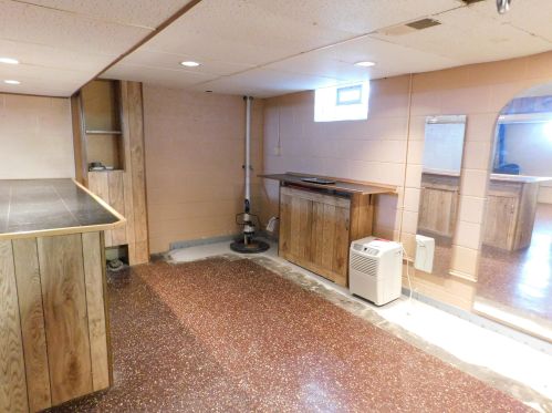 2218 37, Milwaukee WI 53215-2314 exterior