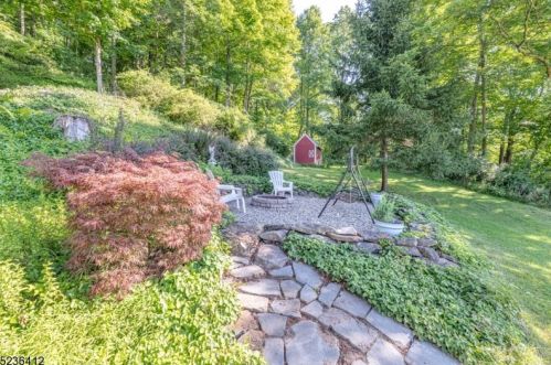 919 Wall St, Fredon NJ  07860-4214 exterior