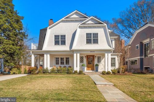 3905 Blackthorn St, Bethesda, MD 20815-5055