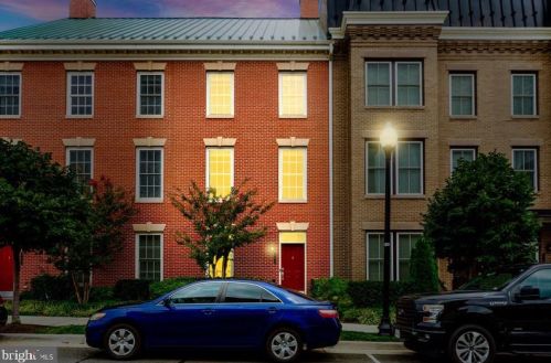 724 Bluemont Ave, Alexandria, VA 22301