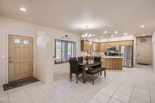 43630 20th St, Phoenix AZ 85006-2004 exterior