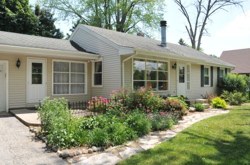 5560 44th St, Milwaukee, WI 53220-5203