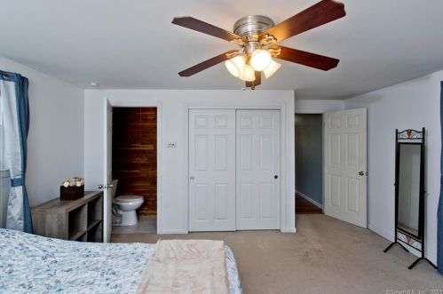 16 Dl Rd, Enfield CT 06082-5137 exterior