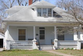 831 Pickwick Ave, Springfield MO  65802-2133 exterior