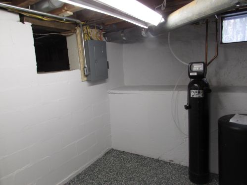 2203 Burdick St, Kalamazoo MI  49001-1876 exterior