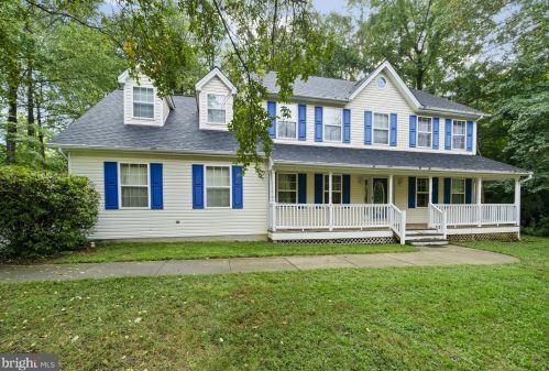 1461 Bidwell Ln, Huntingtown, MD 20639-2318