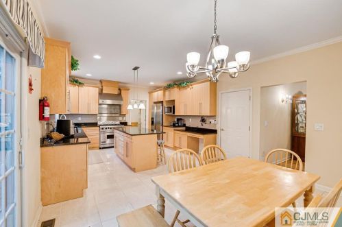 15 10 Eyck Pl, Edison NJ 08820-3223 exterior