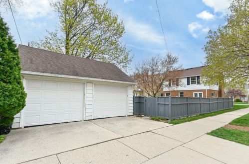 2478 85, Milwaukee WI 53226-1913 exterior