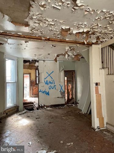 5912 Addison St, Philadelphia PA 19143-1107 exterior