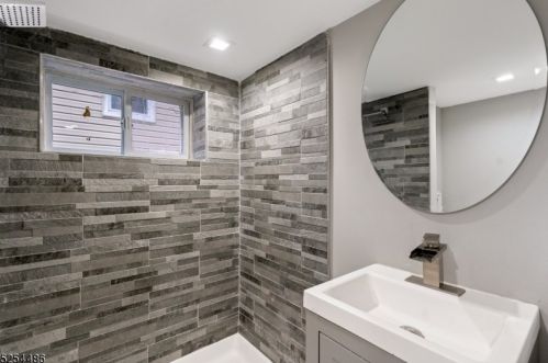 72 Hughes St, Maplewood NJ  07040-3304 exterior