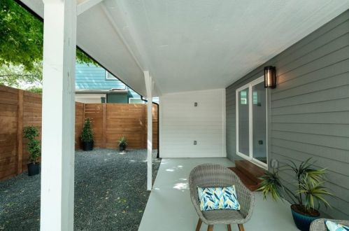 1113 Estes Ave, Austin TX 78721-2629 exterior