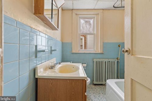 2223 Upland St, Chester PA 19013-5145 exterior