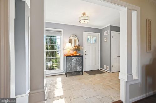 9101 Cherbourg Dr, Rockville MD 20854-3107 exterior