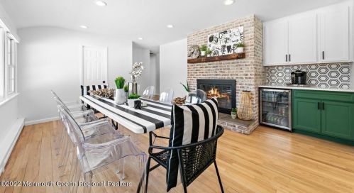 284 Pelican Rd, Middletown NJ 07748-3040 exterior