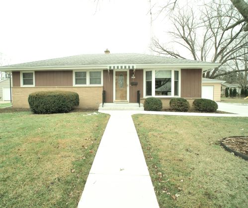 1213 Douglas Ave, Watertown, WI 53098-2017