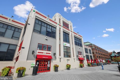 5823 Monticello Rd, Alexandria VA 22303-1302 exterior